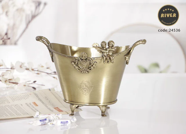 شکلات خوری مخروطی