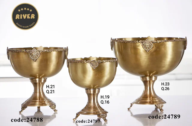 شکلات خوری گرد 4 گل پایه دار